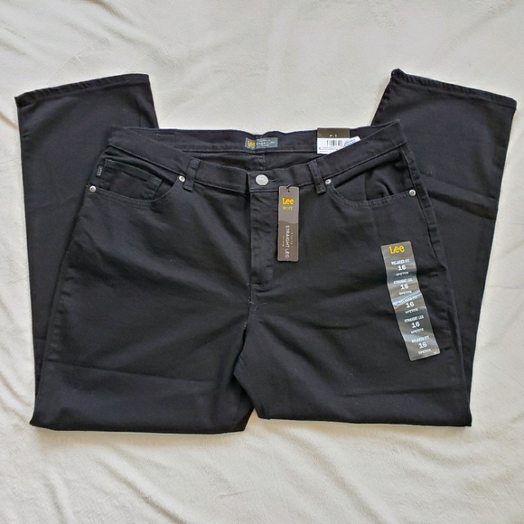 Lee Denim - Lee Black Sz 16 Short Relaxed Fit Jeans NWT